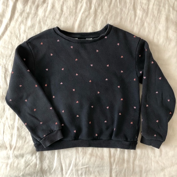H&M heart 🩷❤️ sweatshirt, size 6/7 - Picture 1 of 4